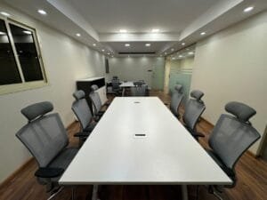 طاولة اجتماع 2.4 او 2 متر