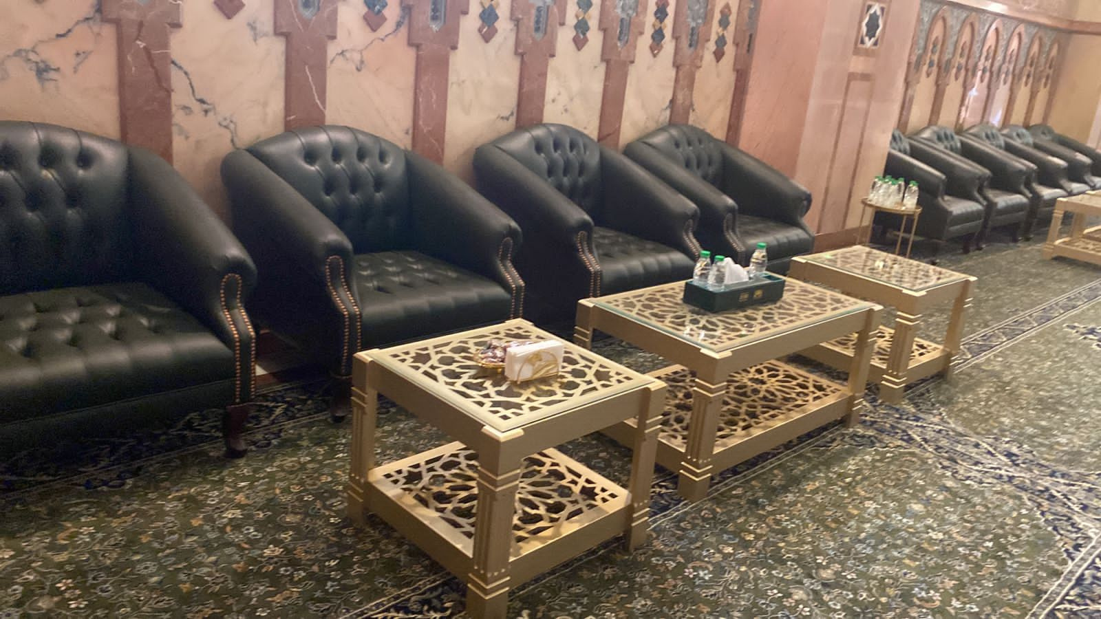 كنب مفرد كلاسك